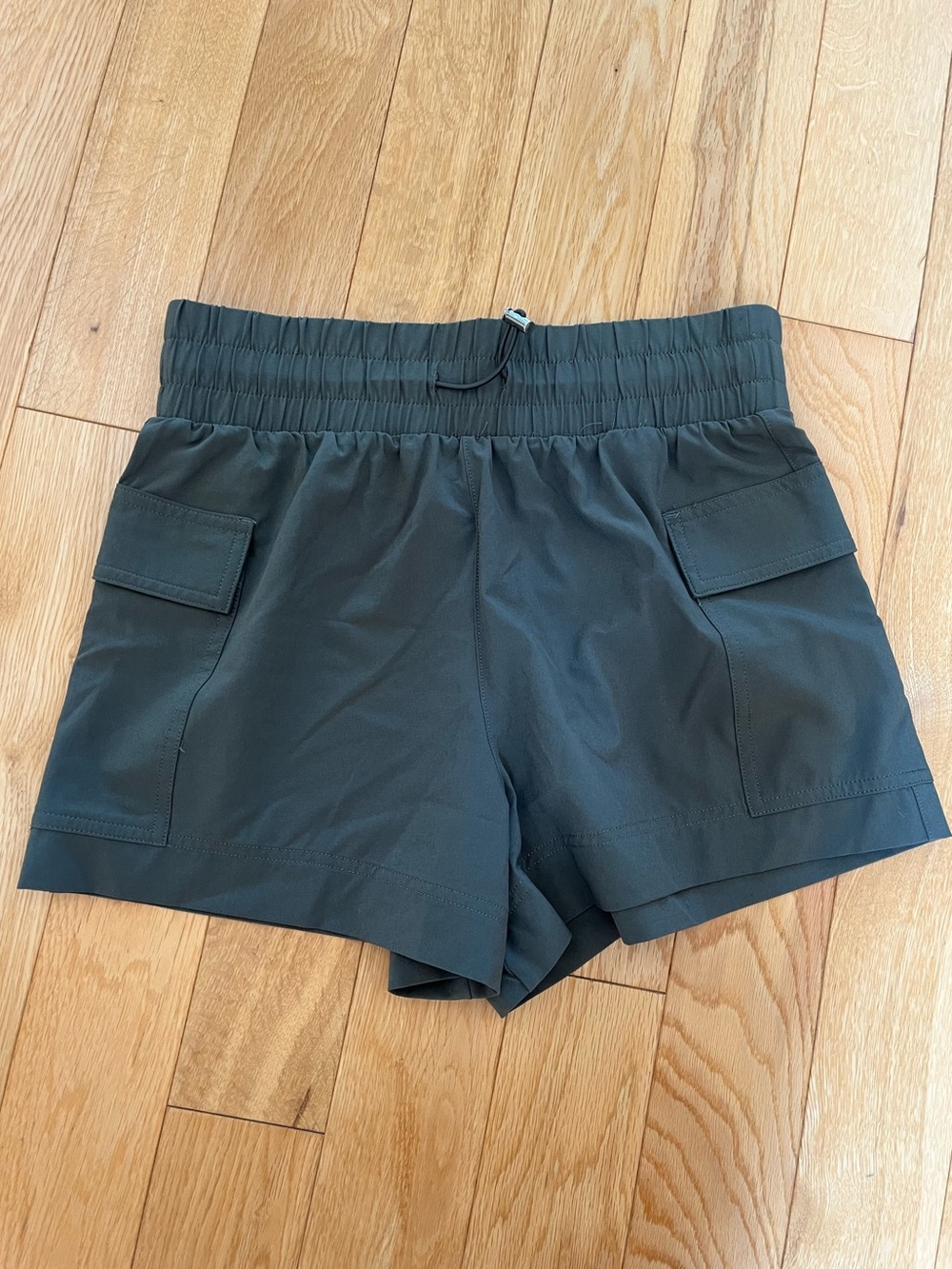 A&F Women’s Dark Green Utility Shorts - Medium Rise, 3” inseam - NWOT - Picture 6 of 6
